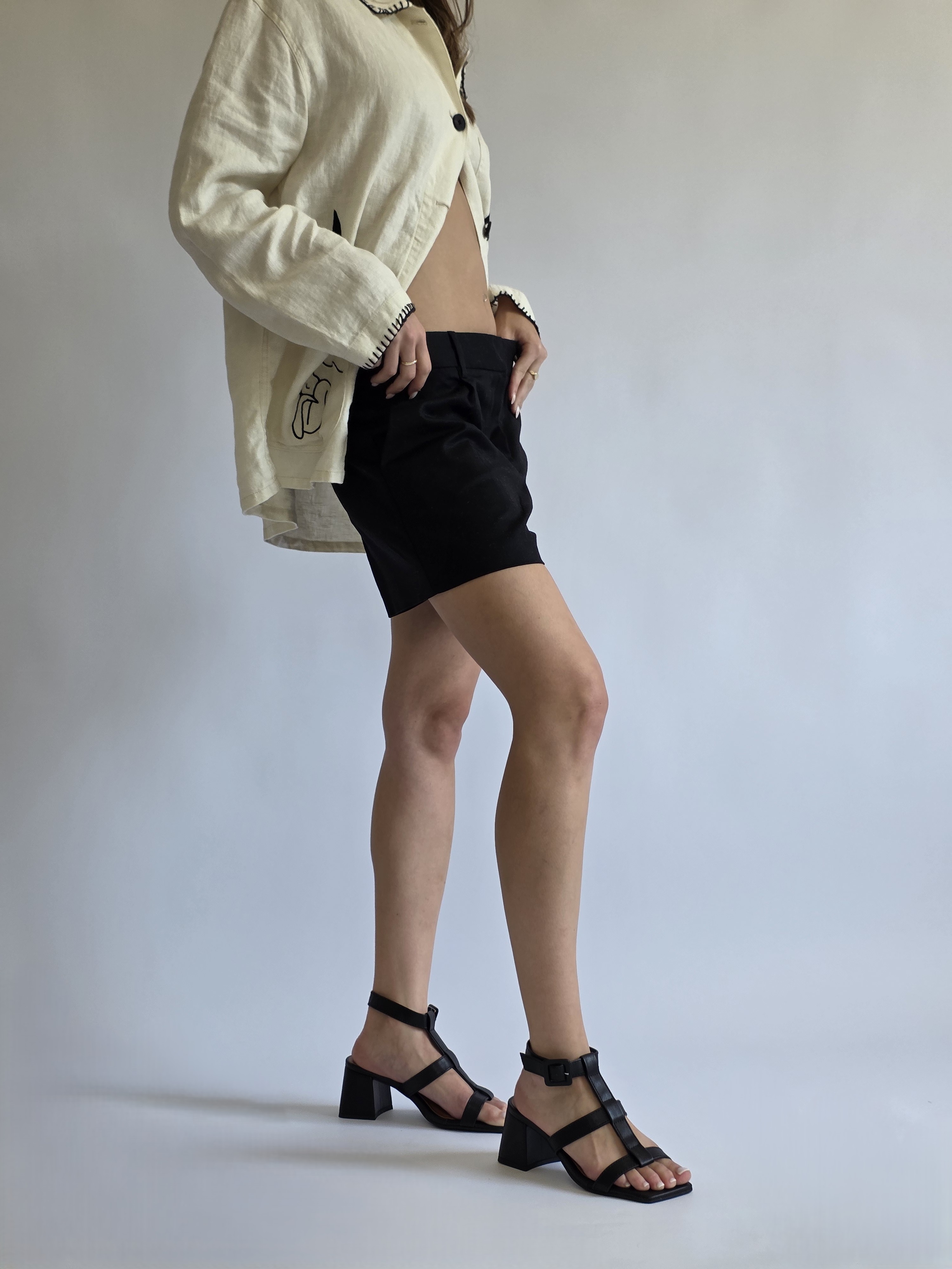 Marlo Black Pre-Order